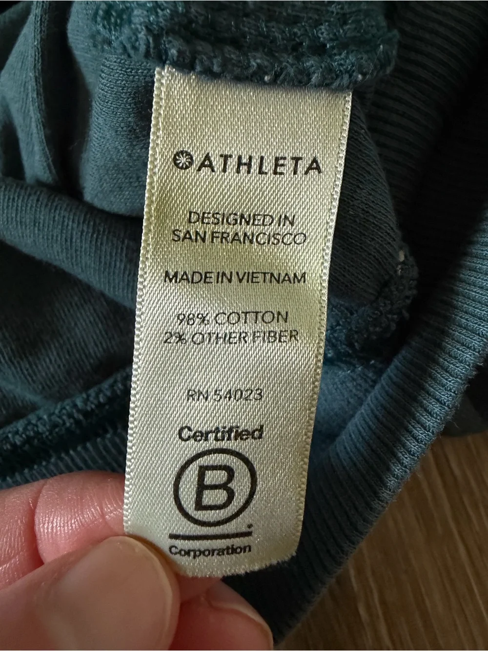 Athleta Women’s Oceanic Teal Long Sleeve Sundown Sweatshirt Size Medium